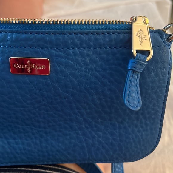 Cole Hahn teal leather purse - Picture 5 of 5